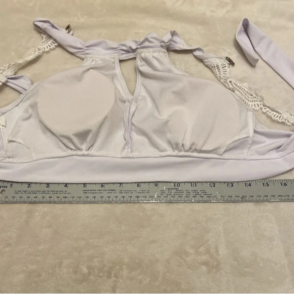SHEIN Elegant White Keyhole Bikini Top With Lace Straps